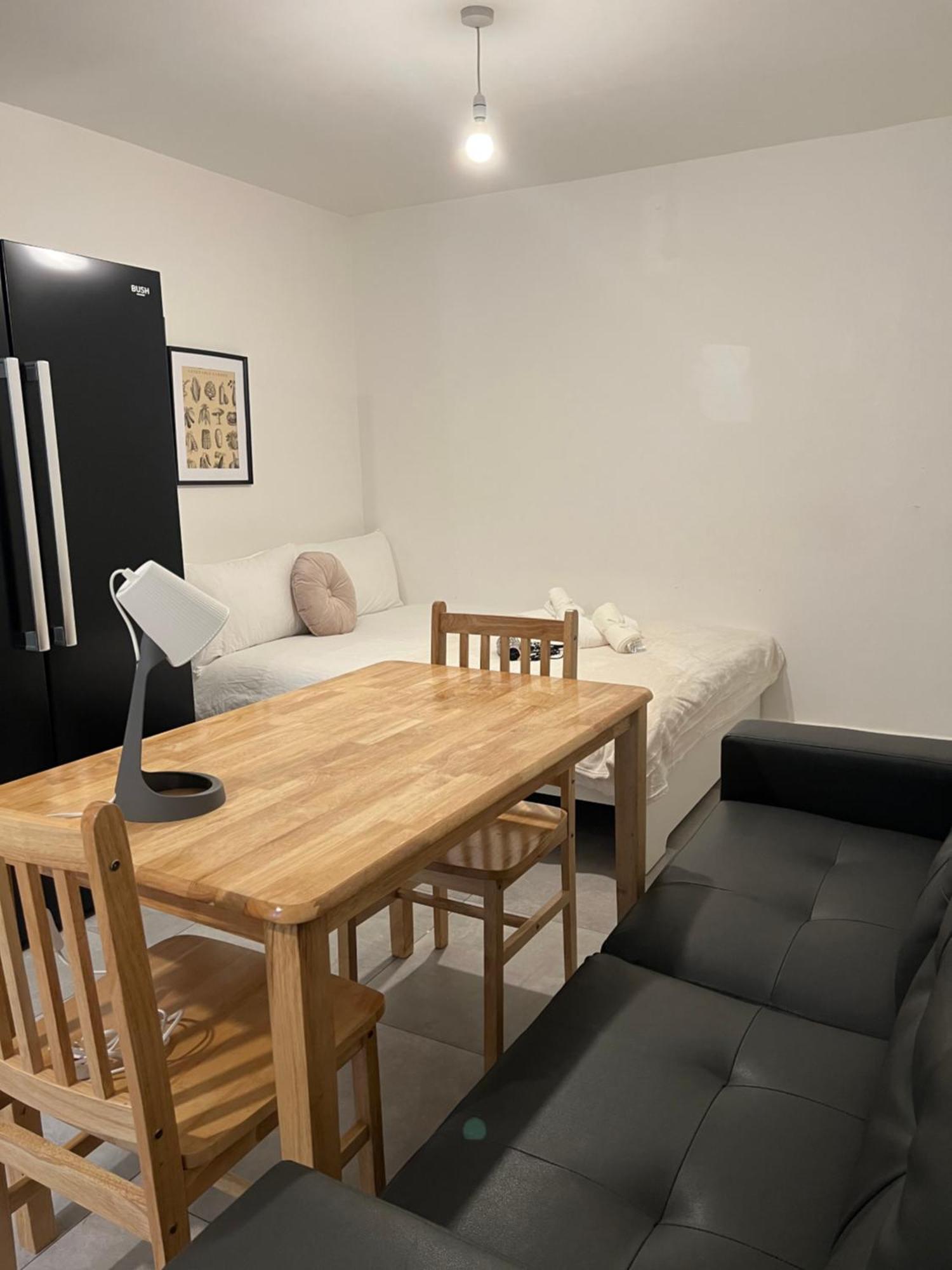 Lovely Double Rooms In Euston & Square In Central Londra Esterno foto