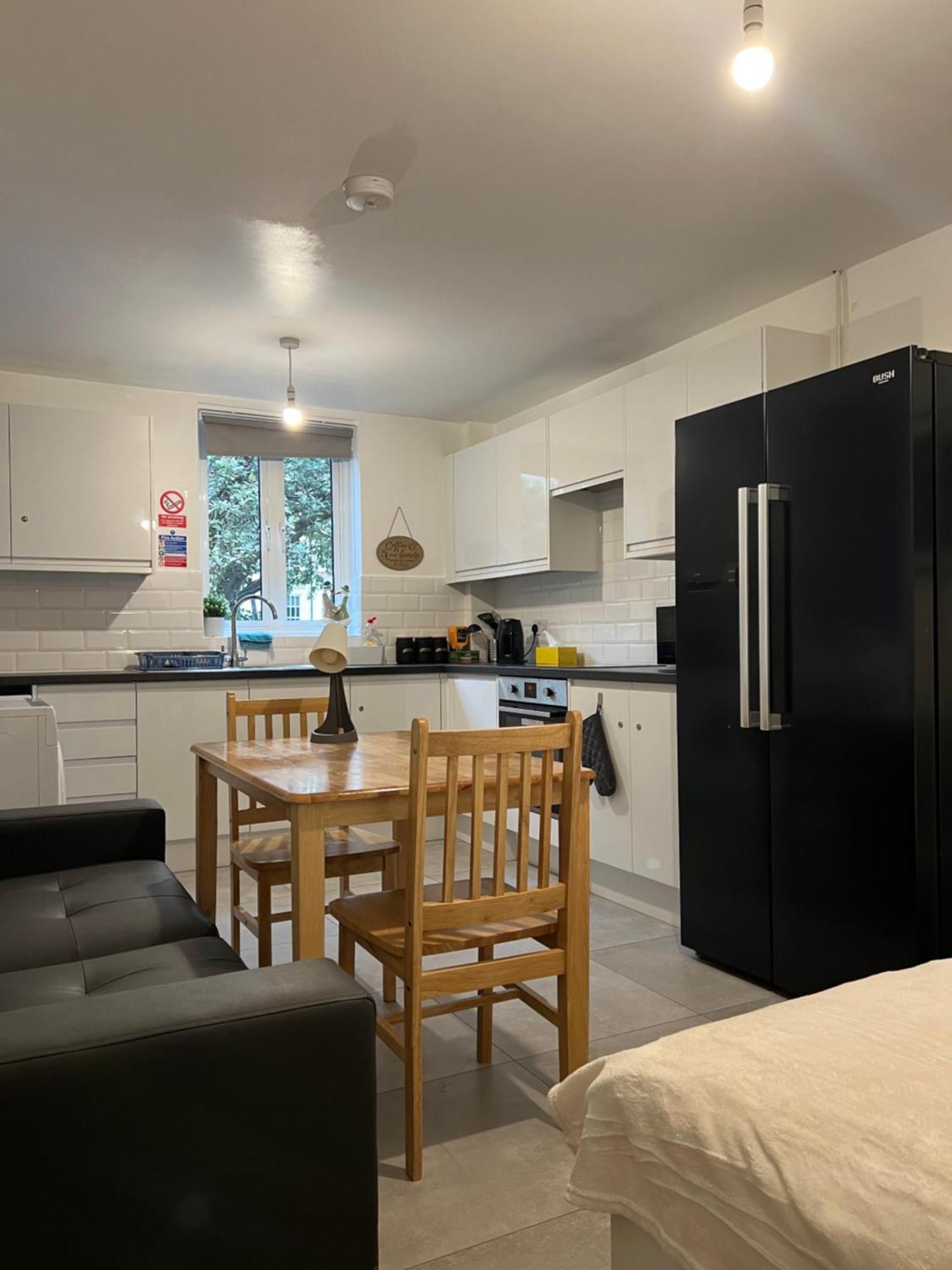 Lovely Double Rooms In Euston & Square In Central Londra Esterno foto