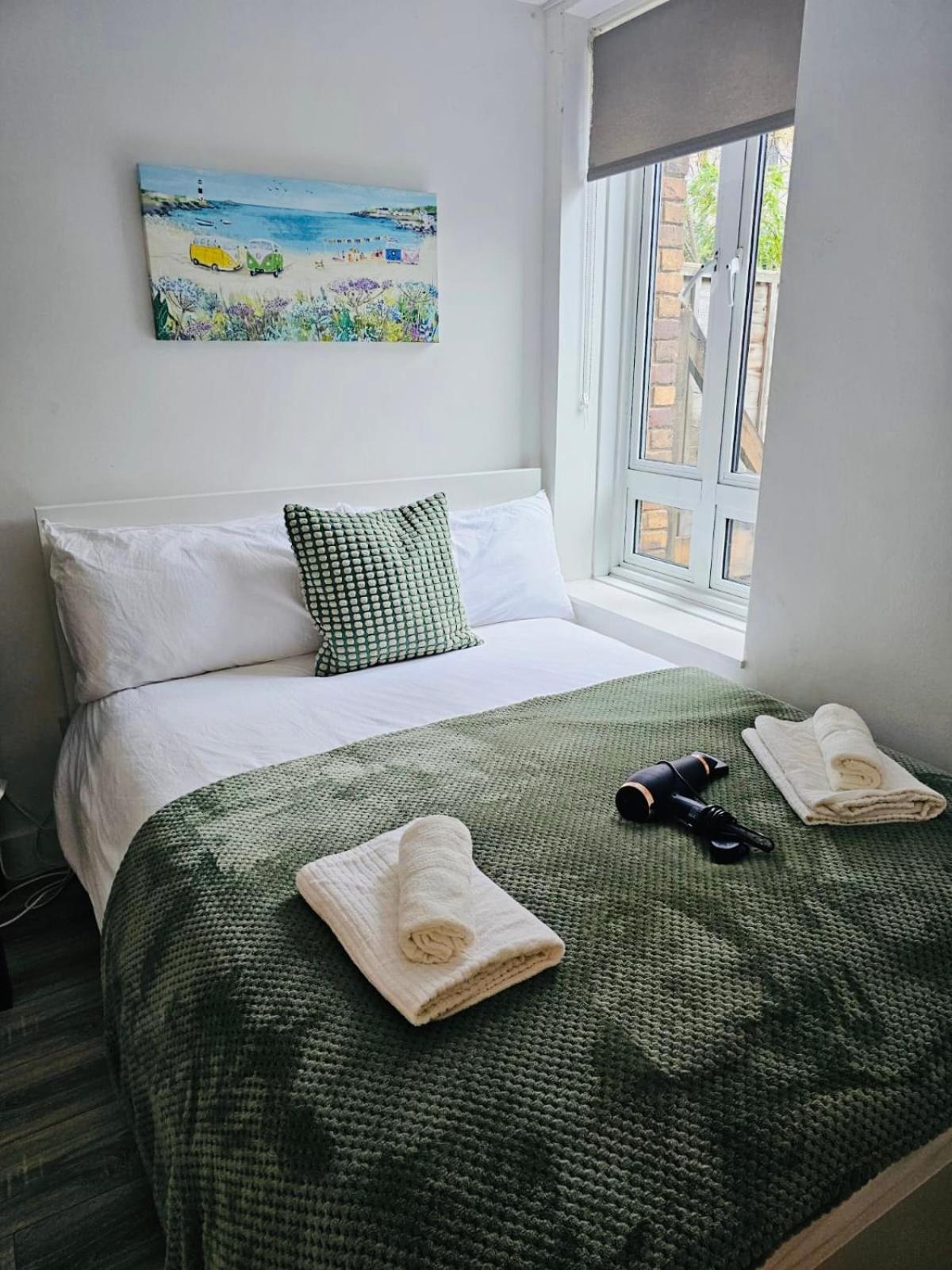 Lovely Double Rooms In Euston & Square In Central Londra Esterno foto